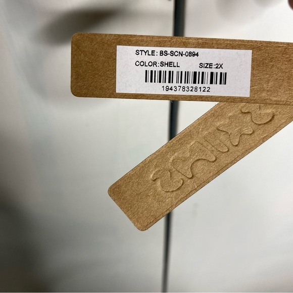 NWT SKIMS FAUX LEATHER SCOOP BODYSUIT 2X - Picture 7 of 10